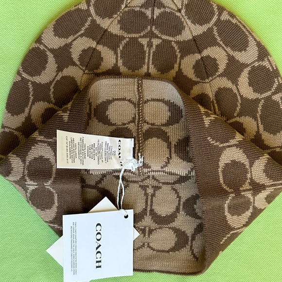 COACH SIGNATURE KNIT BEANIE:NWT KHAKI - Picture 2 of 10